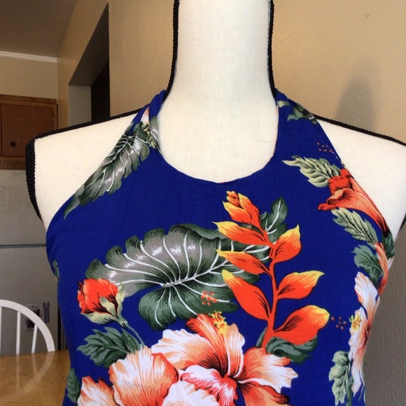 Indocraft Imports. Royal Blue Colorful Flowered Backless Shirt. 10-12. - Picture 6 of 9